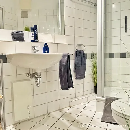 De Uul Mit Sauna Und Schwimmbad Apartment