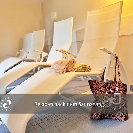 De Uul Mit Sauna Und Schwimmbad